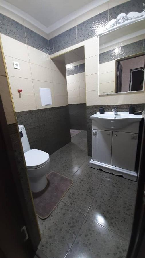 Apartment On Toktogula Bisjkek Eksteriør bilde