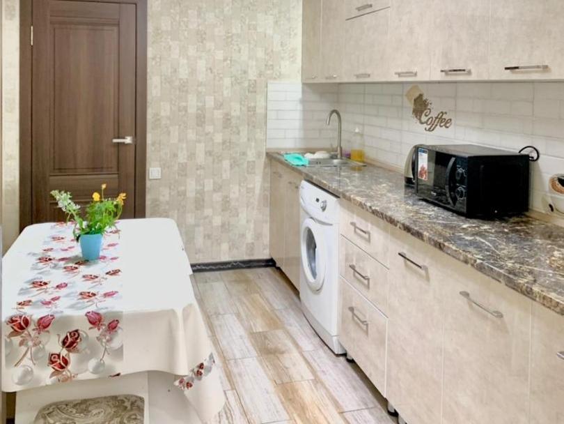 Apartment On Toktogula Bisjkek Eksteriør bilde